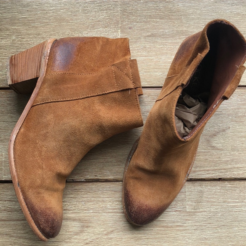 EUC Lockee Made in Italy all leather ankle boot